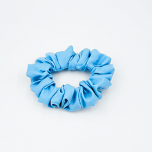Ladda upp bild till gallerivisning, Scrunchie Pastel Blue
