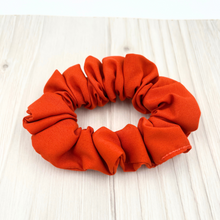 Ladda upp bild till gallerivisning, Scrunchie Rowanberry
