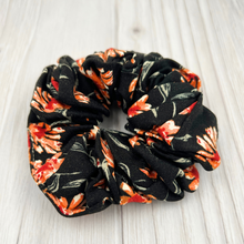 Ladda upp bild till gallerivisning, Scrunchie Autumn Flower
