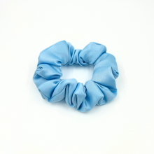 Ladda upp bild till gallerivisning, Scrunchie Pastel Blue
