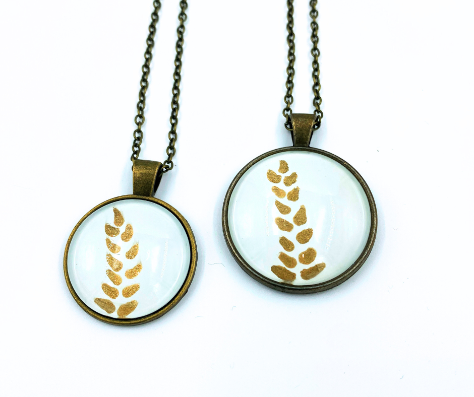 Goldleaf Necklace  White Medium