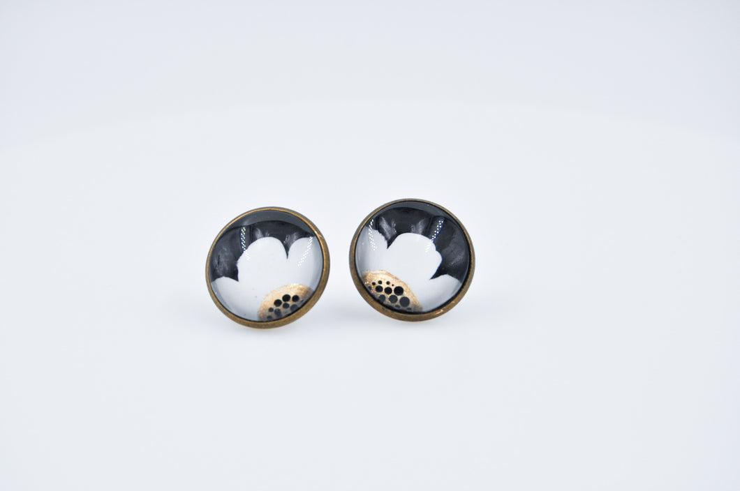 Wildflower Studs Earring Black