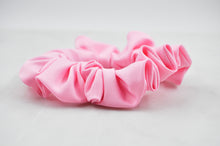 Ladda upp bild till gallerivisning, Scrunchie Pastel Pink
