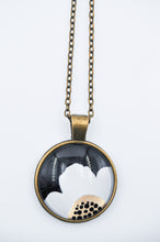 Ladda upp bild till gallerivisning, Wildflower Necklace Black medium
