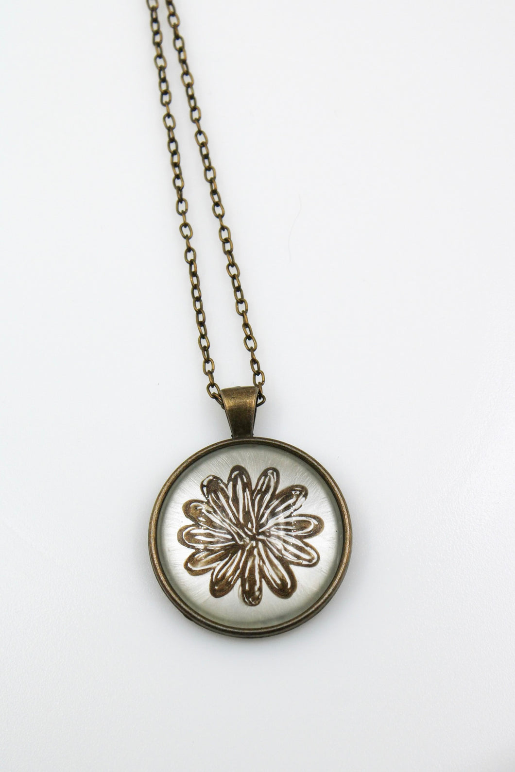 Goldflower Necklace White Medium